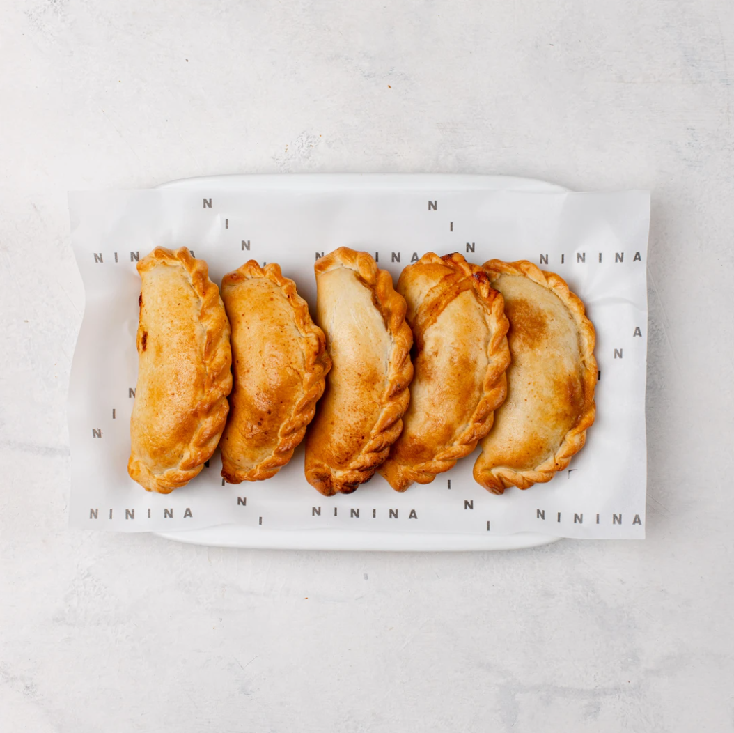 Entradas & Platos de Estación