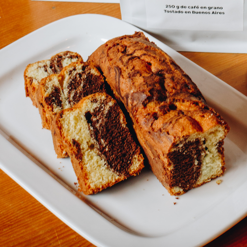 Budín marmolado